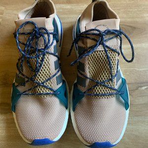 adidas Womens Arkyn Casual Sneakers